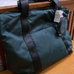 The Everyday Tote from Fabletics.